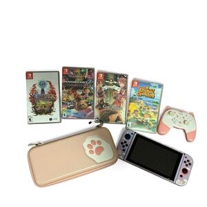 Cute Nintendo Switch Bundle — Excellent Condition!